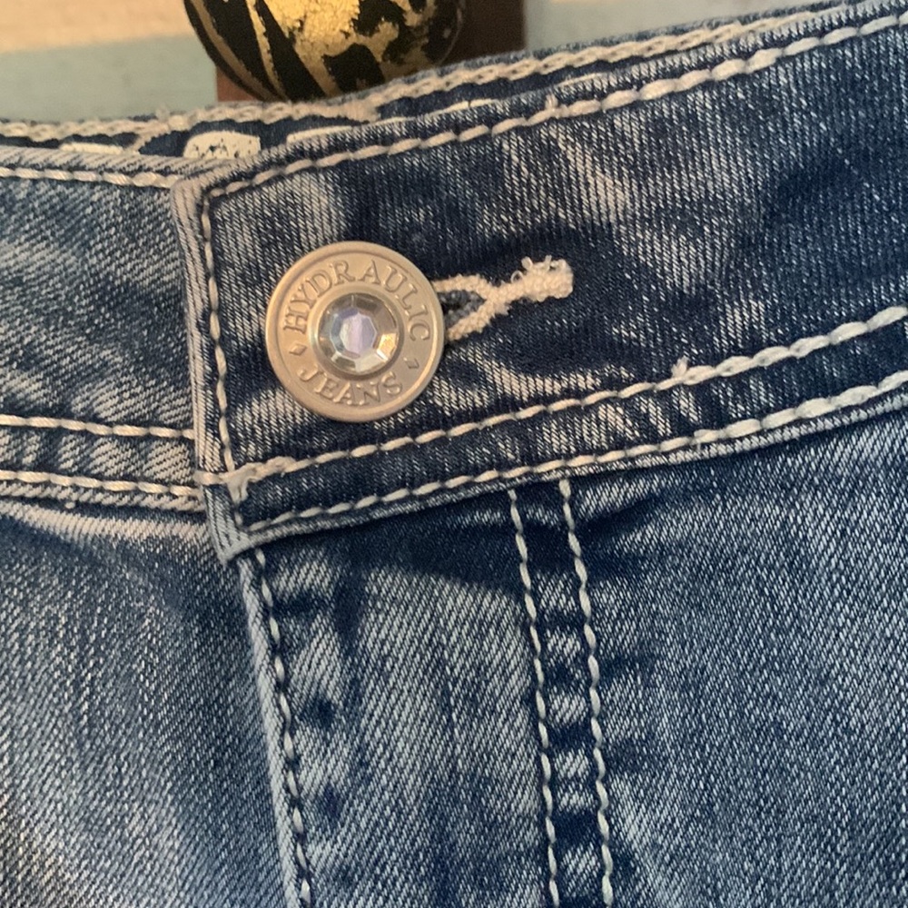 Hydraulic denim shorts - Picture 2 of 4